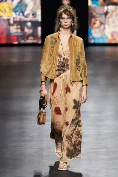 Look 21